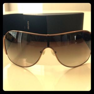 Authentic PRADA Sunglasses. Come W/ original case